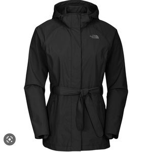 XS Black The North Face women’s raincoat